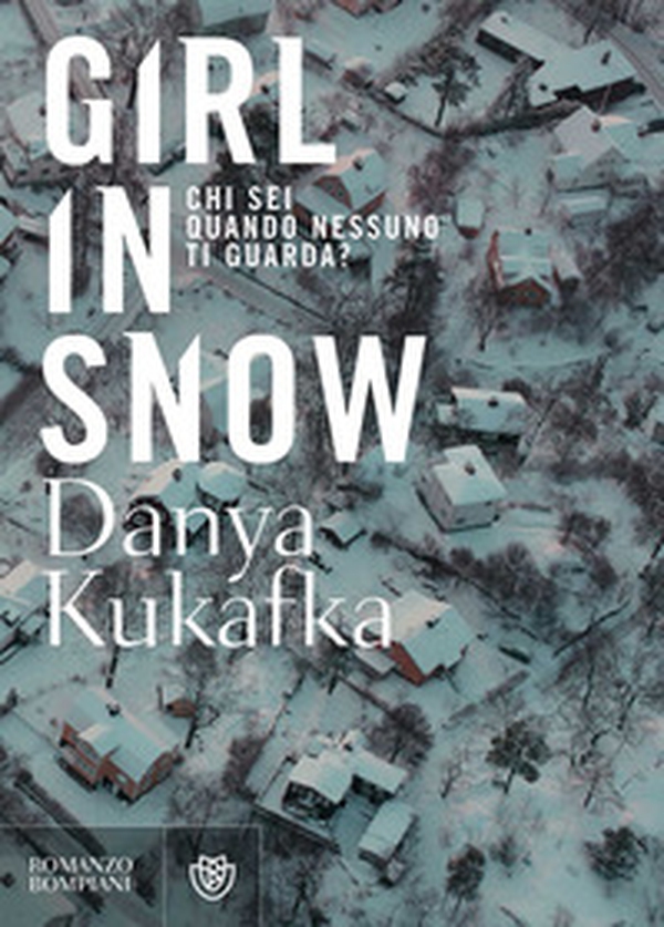 Girl in snow - Librerie.coop Girl in snow - Librerie.coop