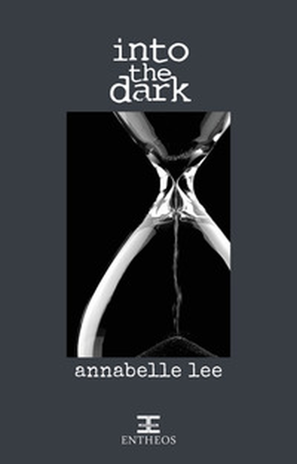 Into the dark - Librerie.coop Into the dark - Librerie.coop