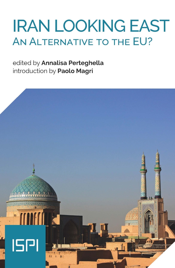 Iran Looking East - Librerie.coop Iran Looking East - Librerie.coop