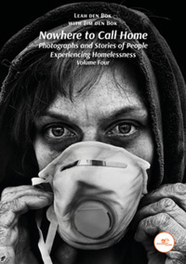 Nowhere to call home. Photographs and stories of people experiencing homelessness - Librerie.coop Nowhere to call home. Photographs and stories of people experiencing homelessness - Librerie.coop
