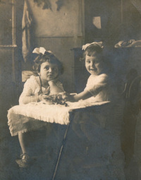 Luigi Molinaro del Chiaro, nonna Giulia e l'allegra «mescafrancesca» - Librerie.coop Luigi Molinaro del Chiaro, nonna Giulia e l'allegra «mescafrancesca» - Librerie.coop