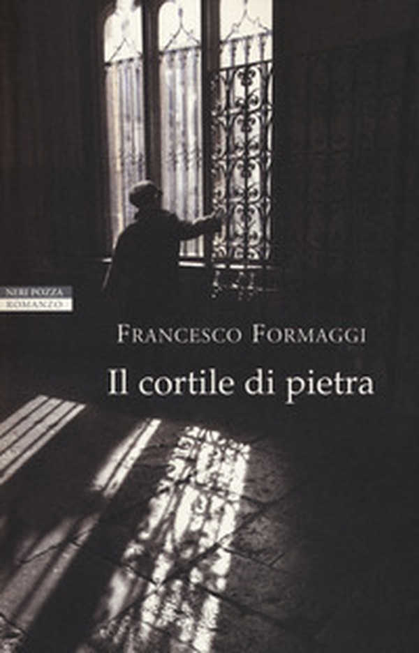 Il cortile di pietra - Librerie.coop Il cortile di pietra - Librerie.coop
