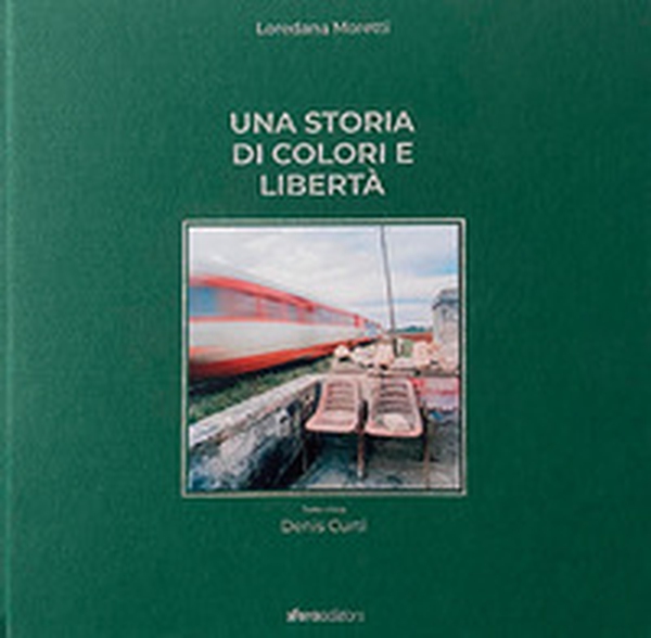 Una storia di colori e libertà. Ediz. italiana e inglese - Librerie.coop Una storia di colori e libertà. Ediz. italiana e inglese - Librerie.coop